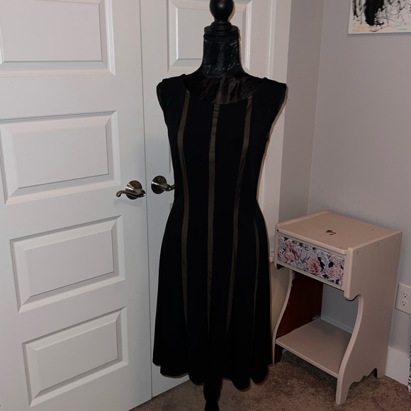 Black sleeveless dress - Picture 3 of 5